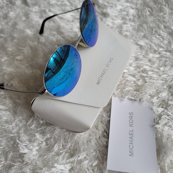 SOLD Authentic Michael Kors Sunglasses Kendall 2 (MK5017) - Picture 3 of 9